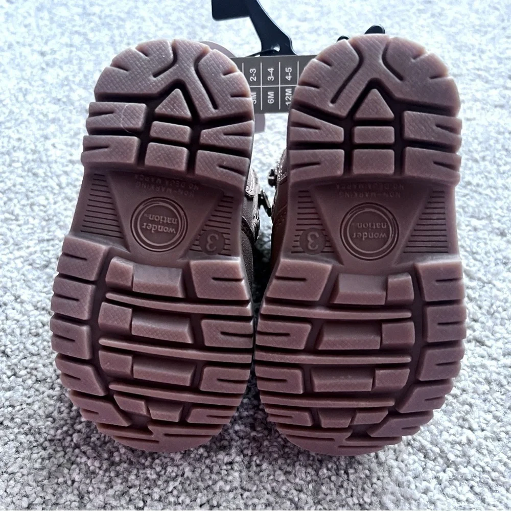 NWT Wonder Nation baby shoes size 3
